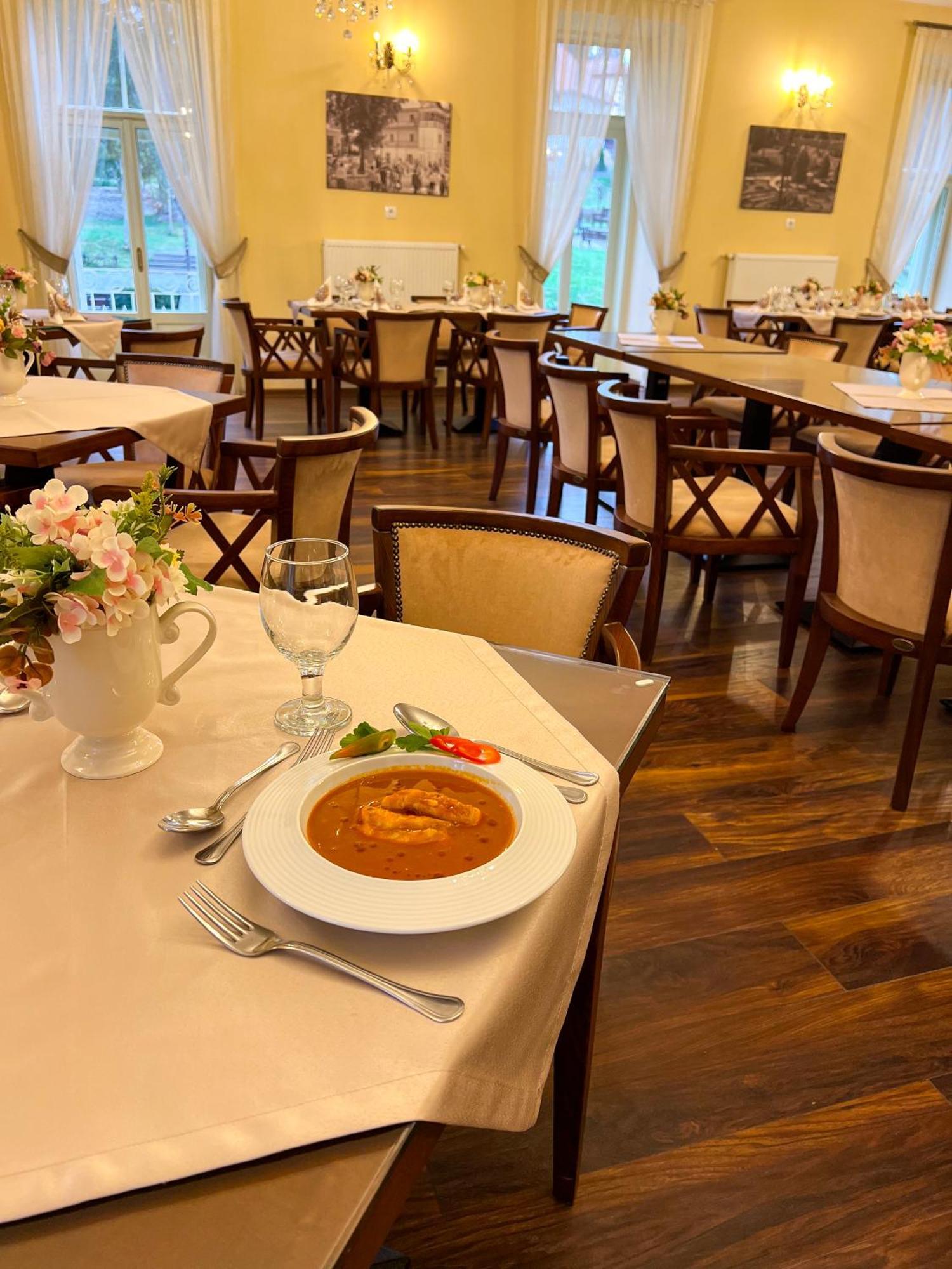 Melik Hotel Borsec Ngoại thất bức ảnh
