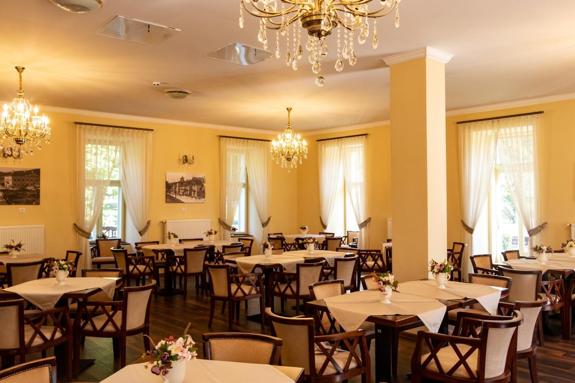 Melik Hotel Borsec Ngoại thất bức ảnh